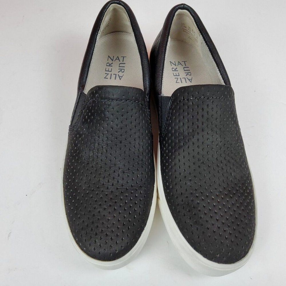 Naturalizer Aileen Women Slip-on Sneakers Black Leather 7.5M
